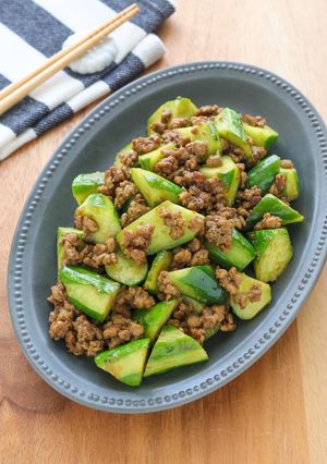きゅうりとひき肉のオイスターカレー炒め-レシピのメイン写真
