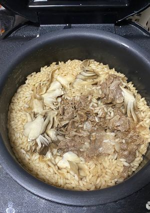 牛肉と舞茸の焼肉のタレ炊き込みご飯-レシピのメイン写真