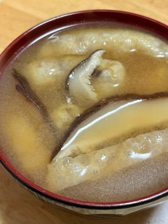 しいたけと油揚げの味噌汁-レシピのメイン写真