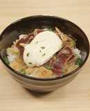 マグロといぶりがっこのマスカルポーネ丼