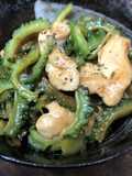 ゴーヤ大量消費♪ゴーヤと鶏こま肉の蒲焼だれ炒め