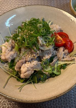 ネギだくが美味！豚こまネギ塩だれ丼-レシピのメイン写真
