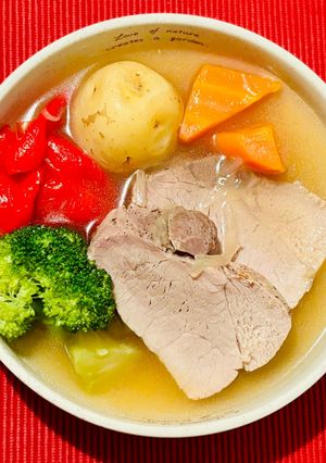 たっぷり野菜と豚かたまり肉のビール煮込み-レシピのメイン写真