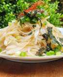 新玉ねぎサラダ♪隠し味は韓国のり!ランチ