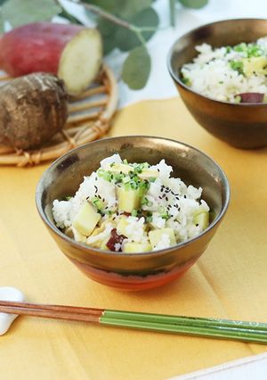 秋の味覚！里芋とさつまいもの炊き込みご飯-レシピのメイン写真