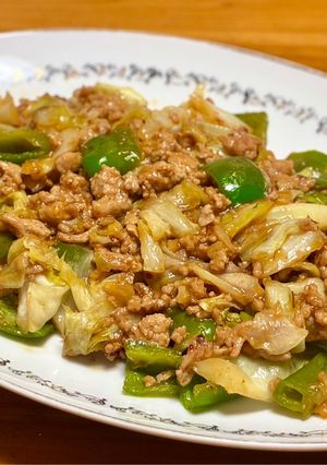 簡単!キャベツとピーマンのひき肉味噌炒め-レシピのメイン写真