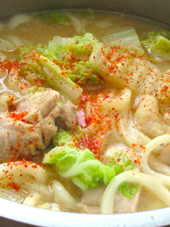 【 鶏もも肉と白菜の鍋焼き味噌うどん 〗-レシピのメイン写真