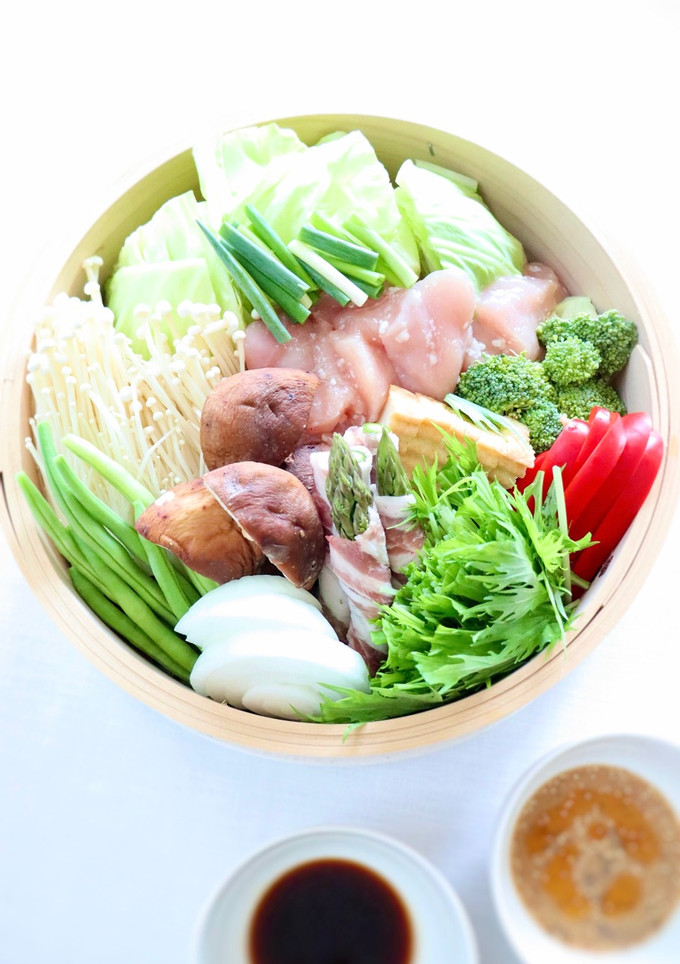 簡単ごまダレで【色々野菜とお肉の蒸籠蒸し-レシピのメイン写真