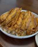 厚揚げ生姜焼き丼（ガーリックライス）