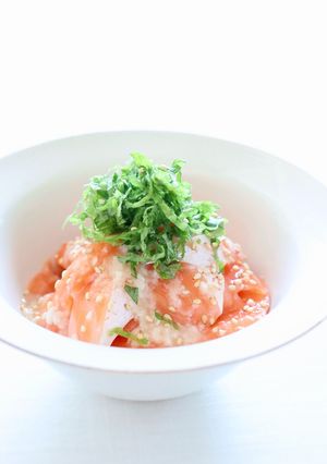 おつまみ・丼にも【サーモンの塩麹漬け】-レシピのメイン写真