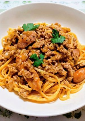 簡単夕飯昼食ミートソースウインナーワンパンパスタ-レシピのメイン写真