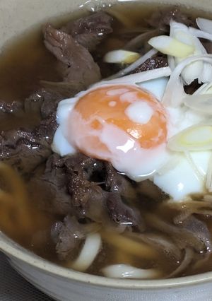 温玉のせ肉うどん-レシピのメイン写真