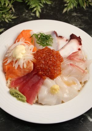 簡単！贅沢いくら丼＆ちらしプレート-レシピのメイン写真