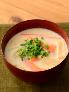 野菜たっぷりミルクみそ汁-レシピのメイン写真