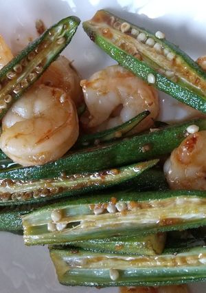エビとオクラのガーリックバター醤油炒め-レシピのメイン写真