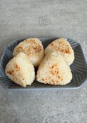 ごま油香る！だし醤油焼きおにぎり-レシピのメイン写真