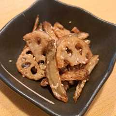 รูปของ 蓮根とごぼうの甘辛揚げ