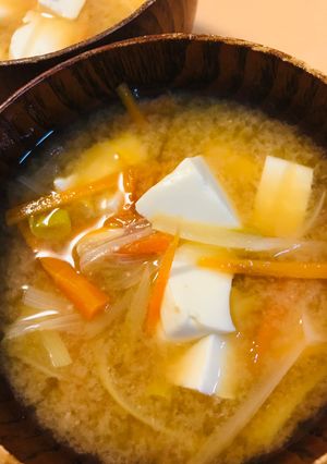 ササッと水煮味噌汁●ニンジン＆ミニ豆腐の味噌汁-レシピのメイン写真