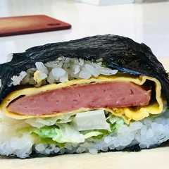 รูปของ THEポークたまごおにぎり　うまい！