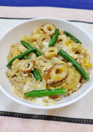 簡単鶏挽肉と竹輪の親子丼♬-レシピのメイン写真