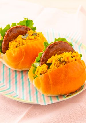 チキンハンバーグのロールパンサンド-レシピのメイン写真