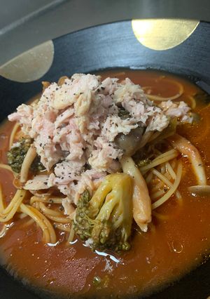 ツナとブロッコリーとキノコのトマトパスタ-レシピのメイン写真