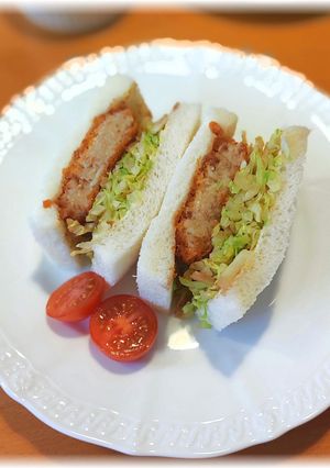 炒めキャベツのコロッケサンド-レシピのメイン写真