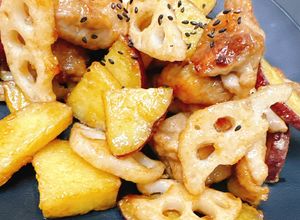 簡単✨さつまいもと蓮根鶏肉の黒酢炒め🍠-レシピのメイン写真