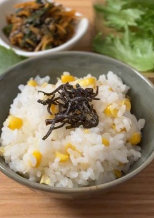 塩昆布ととうもろこしのご飯🌽-レシピのメイン写真