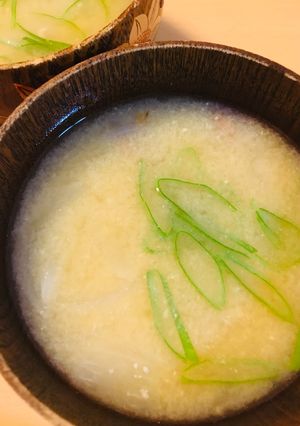 削り節味噌汁●薄切り新玉ネギの味噌汁-レシピのメイン写真