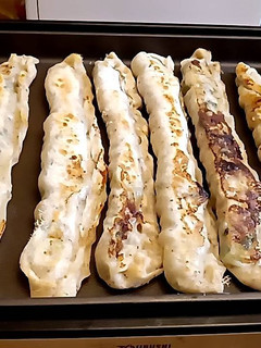 手作り餃子の皮で。ジャンボ餃子簡単包み方-レシピのメイン写真