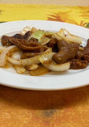 速攻！味付けモツと玉ねぎの炒め物！-レシピのメイン写真