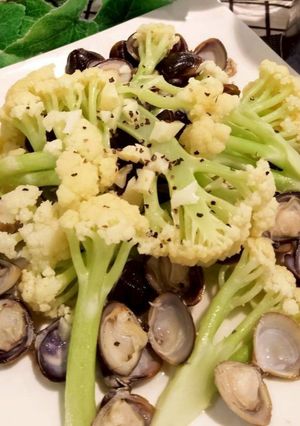 カリフローレとしじみの酒蒸し-レシピのメイン写真