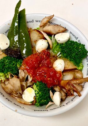トマトソースで食べる焼きじゃがいもサラダ-レシピのメイン写真