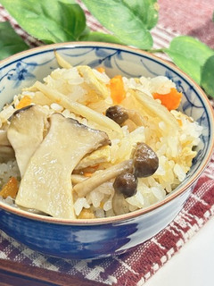 塩麹仕込み🍄🟫きのこの炊き込みご飯😋-レシピのメイン写真
