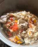 鍋キューブトマトごぼう鶏もも炊き込みご飯
