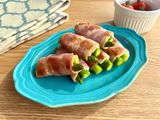 お弁当にも！彩り華やぐアスパラベーコン