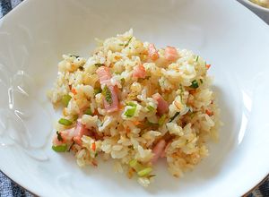 残りご飯でベーコンとセロリが入ったピラフ-レシピのメイン写真