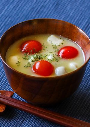 モッツァレラチーズのピスタチオみそ汁-レシピのメイン写真