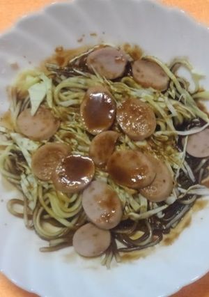 夜食にレンチンで半玉焼きそば：美味！-レシピのメイン写真