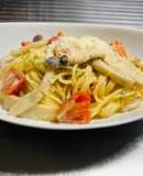 ミニトマトときのこのクリームパスタ