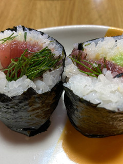 マグロとアボカドの手巻き寿司-レシピのメイン写真