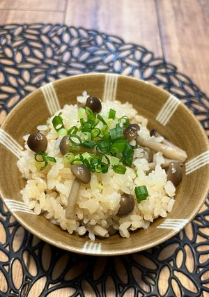 冷凍しめじの炊き込み飯(改訂版)-レシピのメイン写真