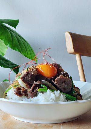 旨味爆弾☆液体塩麹漬け☆ラム肉丼☆ランチ-レシピのメイン写真