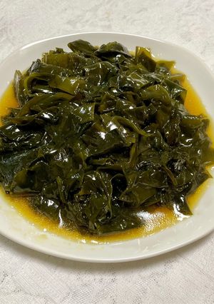 箸が止まらない〜♡生ワカメのゴマ油炒め-レシピのメイン写真