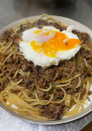 ザ男飯！半熟卵で絶品ピリ辛台湾パスタ-レシピのメイン写真