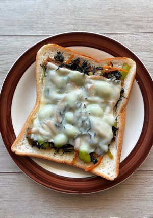 【鉄カルシウム】ひじき煮トースト-レシピのメイン写真