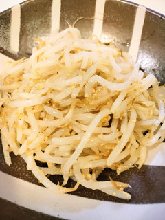 やみつき☆副菜に!簡単もやしのナムル-レシピのメイン写真