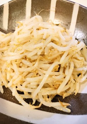 やみつき☆副菜に！簡単もやしのナムル-レシピのメイン写真