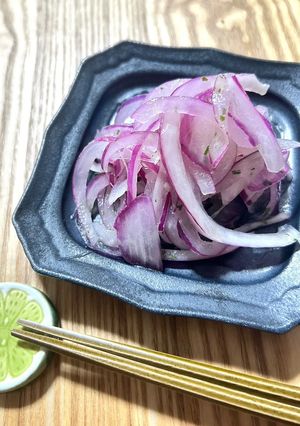 超簡単⭐︎ 和食にも合う紫玉ねぎのマリネ-レシピのメイン写真